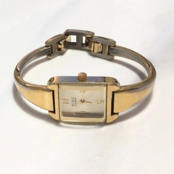Vtg. Nine & Co. Ladies Mechanical Automatic Gold-Tone Rectangle Dial Watch